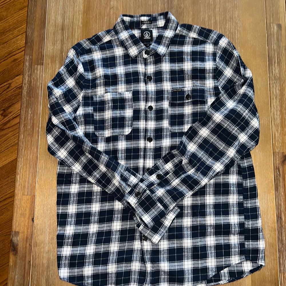 Volcom flannel. Size L. Blue and white.